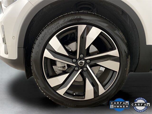 2025 Volvo XC40 B5 Plus Dark Theme Dallas TX