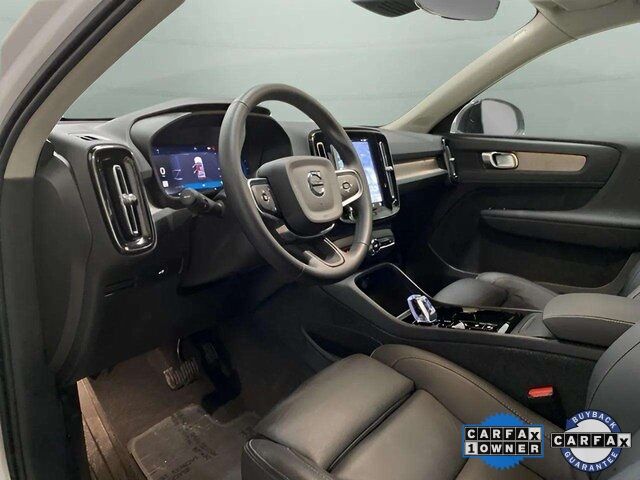 2025 Volvo XC40 B5 Plus Dark Theme Dallas TX