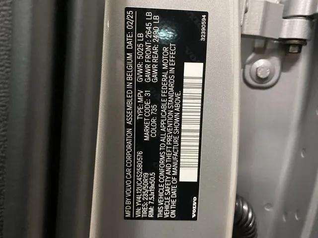 2025 Volvo XC40 B5 Plus Dark Theme Dallas TX