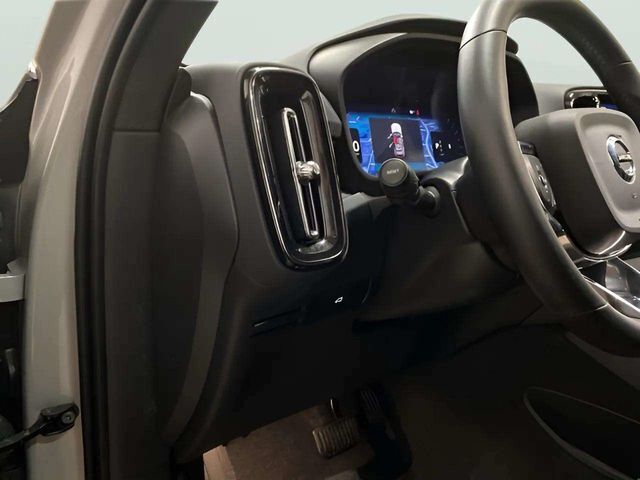 2025 Volvo XC40 B5 Plus Dark Theme Dallas TX