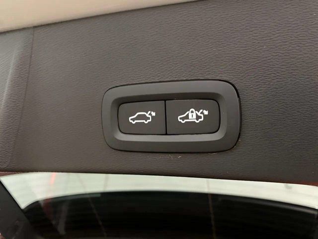 2025 Volvo XC40 B5 Plus Dark Theme Dallas TX