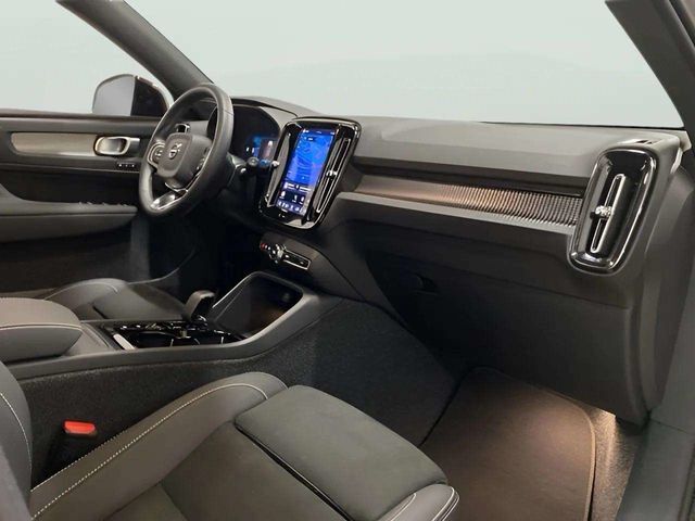 2025 Volvo XC40 B5 Plus Dark Theme Dallas TX