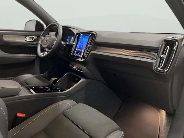 2025 Volvo XC40 B5 Plus Dark Theme Dallas TX