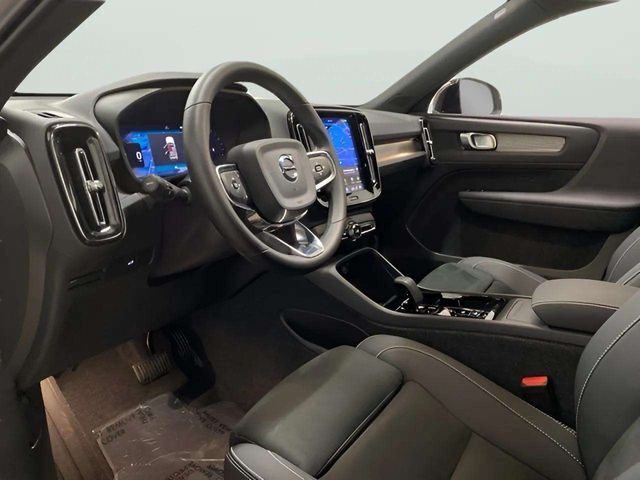 2025 Volvo XC40 B5 Plus Dark Theme Dallas TX