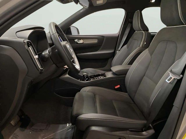 2025 Volvo XC40 B5 Plus Dark Theme Dallas TX