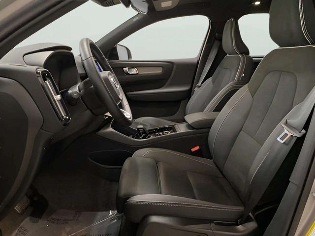 2025 Volvo XC40 B5 Plus Dark Theme Dallas TX