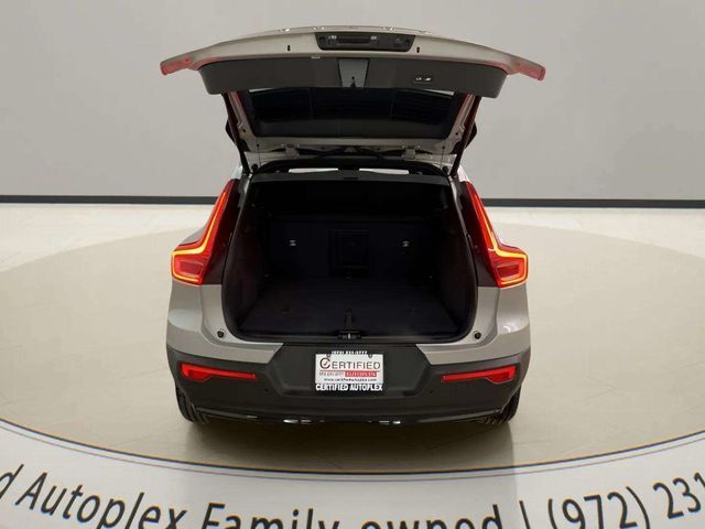2025 Volvo XC40 B5 Plus Dark Theme Dallas TX