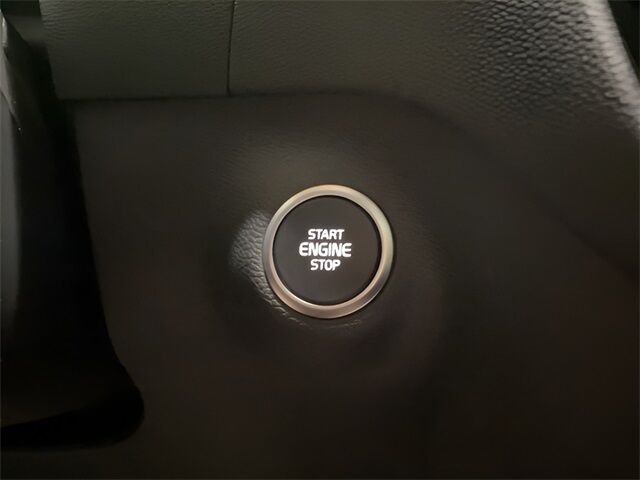 2025 Volvo XC40 B5 Plus Dark Theme Dallas TX