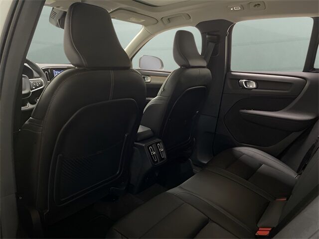 2025 Volvo XC40 B5 Plus Dark Theme Dallas TX