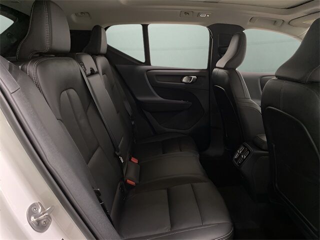 2025 Volvo XC40 B5 Plus Dark Theme Dallas TX