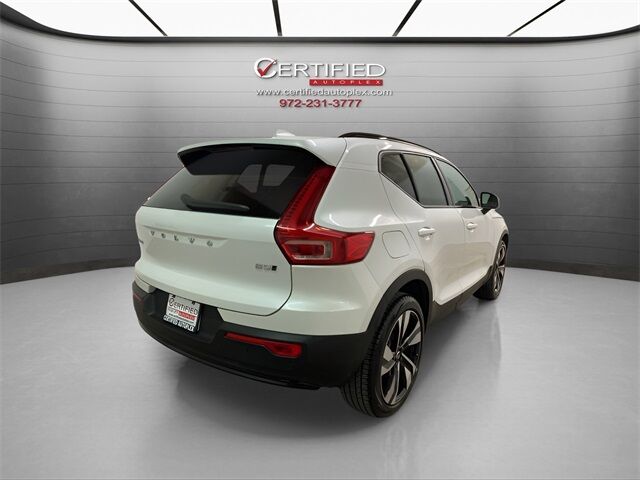2025 Volvo XC40 B5 Plus Dark Theme Dallas TX