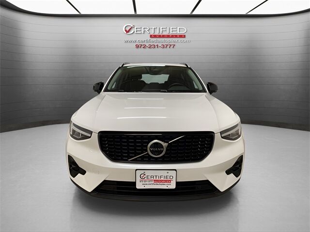 2025 Volvo XC40 B5 Plus Dark Theme Dallas TX