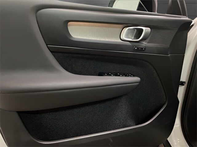 2025 Volvo XC40 B5 Plus Dark Theme Dallas TX