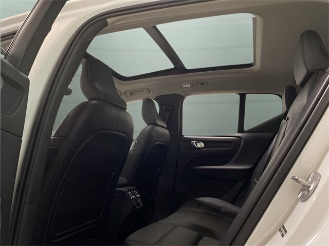 2025 Volvo XC40 B5 Plus Dark Theme Dallas TX