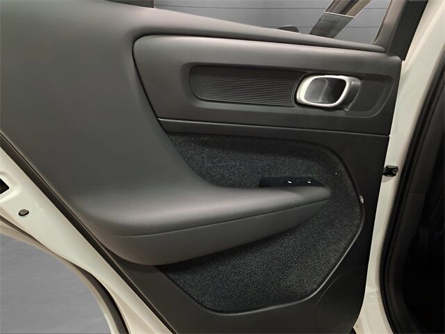 2025 Volvo XC40 B5 Plus Dark Theme Dallas TX