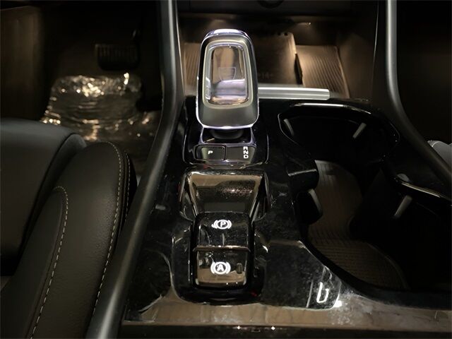 2025 Volvo XC40 B5 Plus Dark Theme Dallas TX