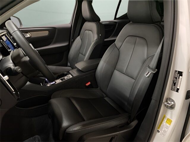2025 Volvo XC40 B5 Plus Dark Theme Dallas TX