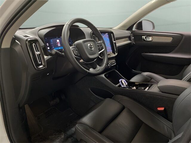 2025 Volvo XC40 B5 Plus Dark Theme Dallas TX