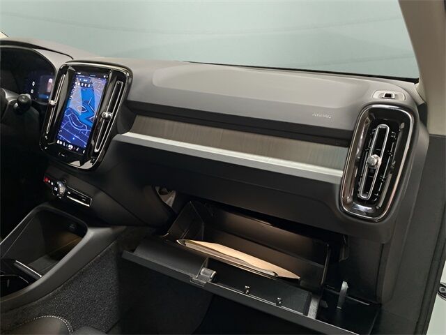 2025 Volvo XC40 B5 Plus Dark Theme Dallas TX