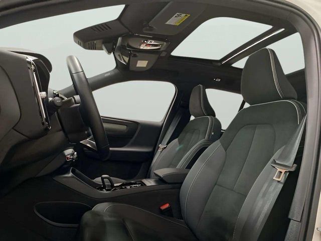 2025 Volvo XC40 B5 Plus Dark Theme Dallas TX