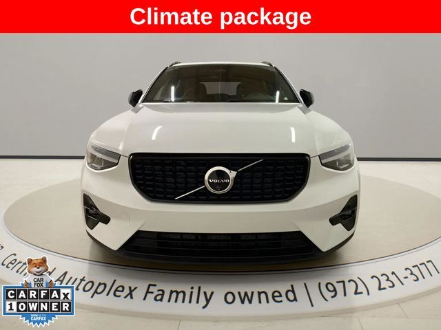2025 Volvo XC40