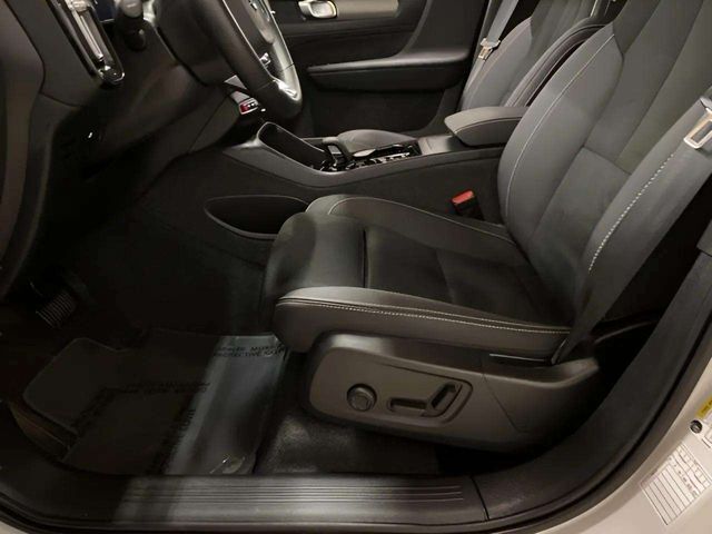 2025 Volvo XC40 B5 Plus Dark Theme Dallas TX