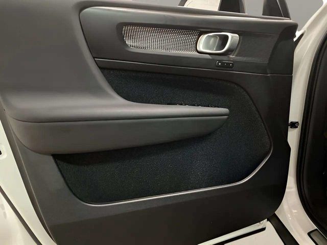 2025 Volvo XC40 B5 Plus Dark Theme Dallas TX