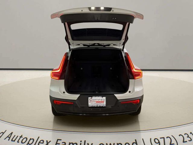 2025 Volvo XC40 B5 Plus Dark Theme Dallas TX
