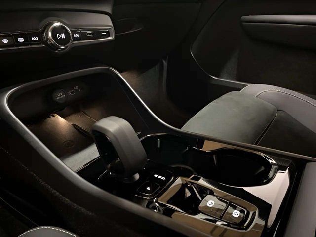 2025 Volvo XC40 B5 Plus Dark Theme Dallas TX