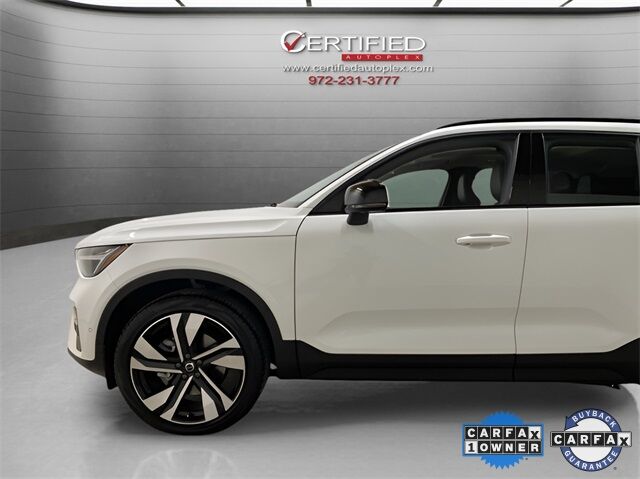 2025 Volvo XC40 B5 Plus Dark Theme Dallas TX