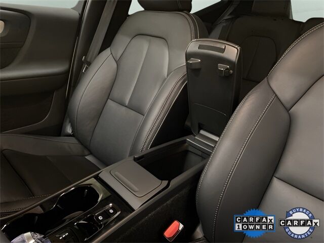 2025 Volvo XC40 B5 Plus Dark Theme Dallas TX
