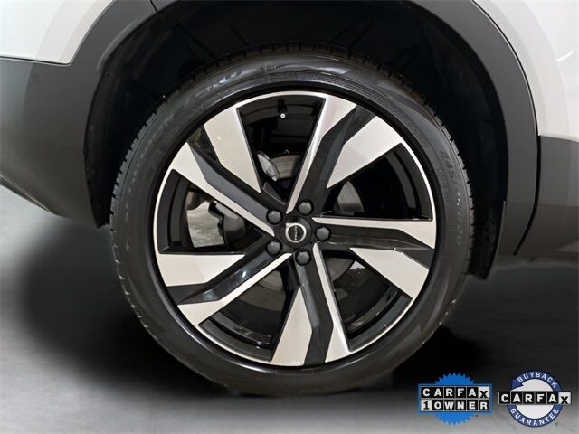 2025 Volvo XC40 B5 Plus Dark Theme Dallas TX