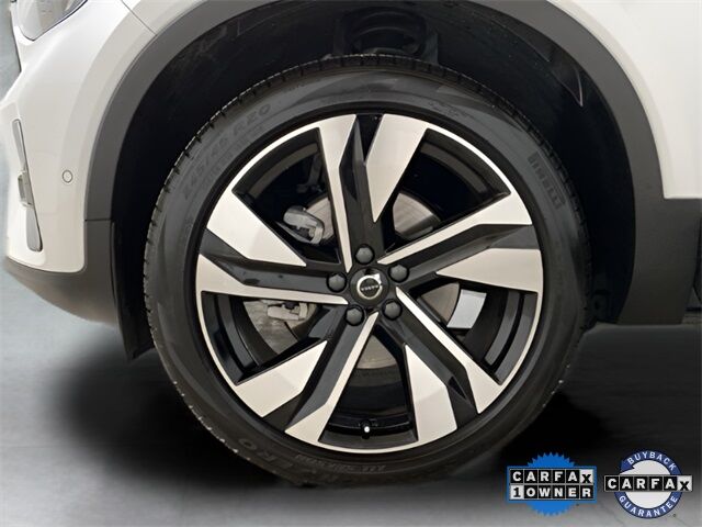 2025 Volvo XC40 B5 Plus Dark Theme Dallas TX