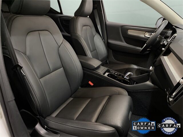 2025 Volvo XC40 B5 Plus Dark Theme Dallas TX