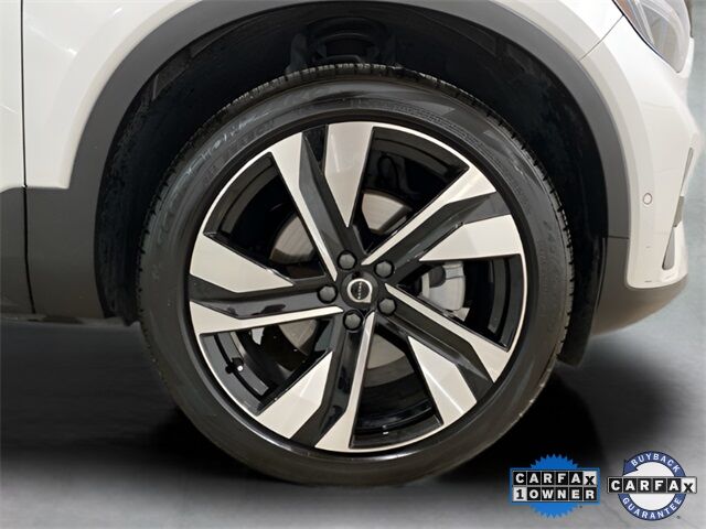 2025 Volvo XC40 B5 Plus Dark Theme Dallas TX