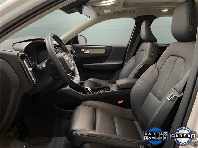 2025 Volvo XC40 B5 Plus Dark Theme Dallas TX