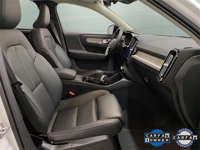2025 Volvo XC40 B5 Plus Dark Theme Dallas TX