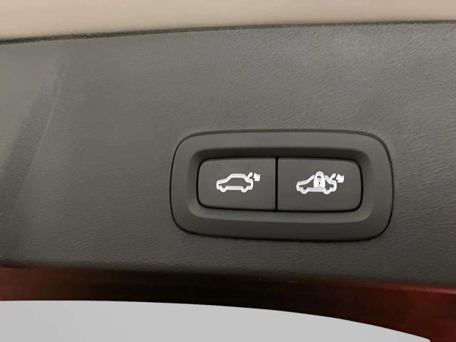 2025 Volvo XC40 B5 Plus Dark Theme Dallas TX