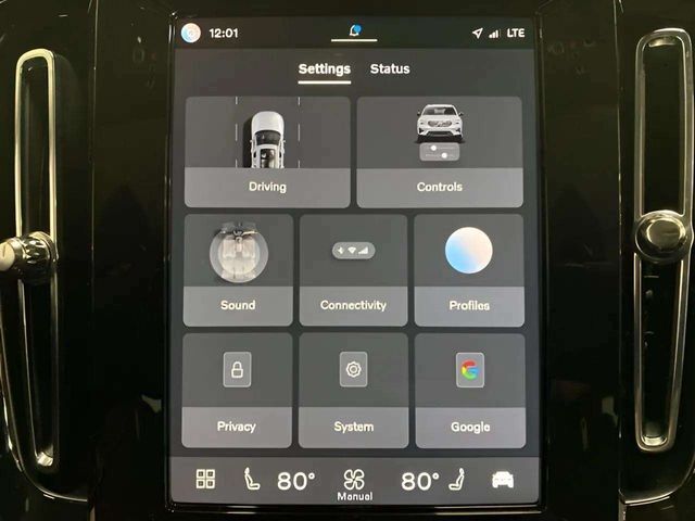 2025 Volvo XC40 B5 Plus Dark Theme Dallas TX