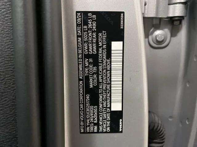 2025 Volvo XC40 B5 Plus Dark Theme Dallas TX