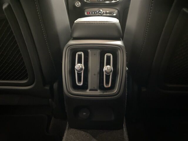 2025 Volvo XC40 B5 Plus Dark Theme Dallas TX