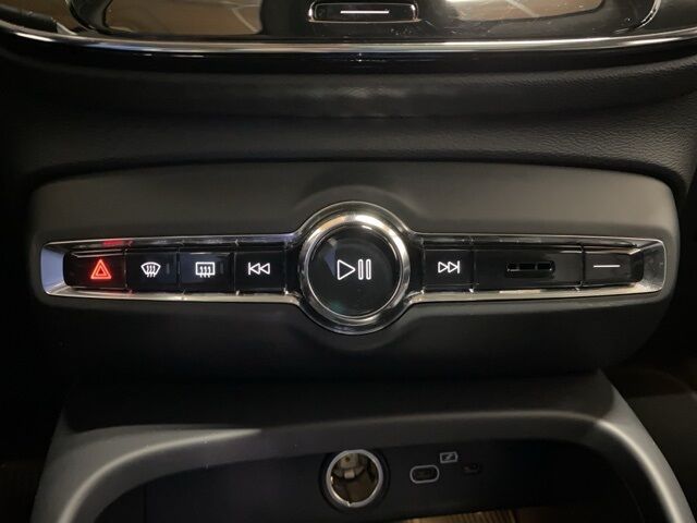 2025 Volvo XC40 B5 Plus Dark Theme Dallas TX