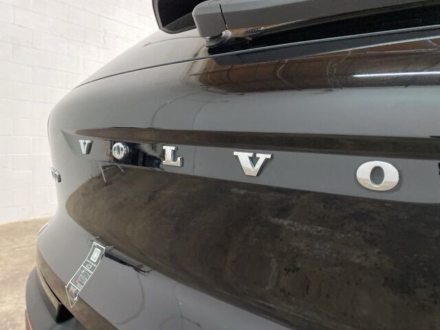 2025 Volvo XC40 B5 Plus Dark Theme Dallas TX