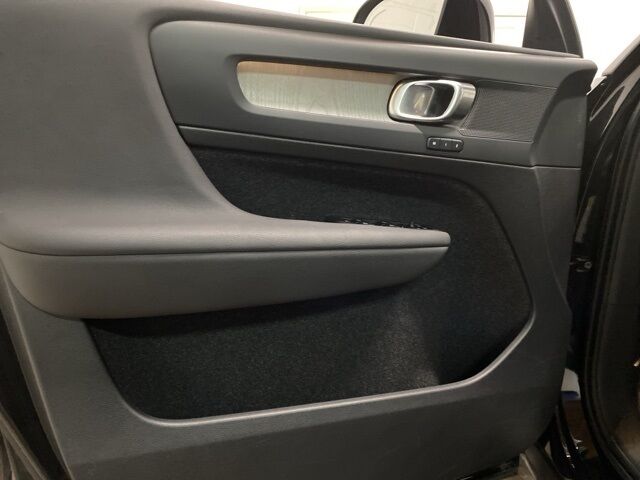 2025 Volvo XC40 B5 Plus Dark Theme Dallas TX