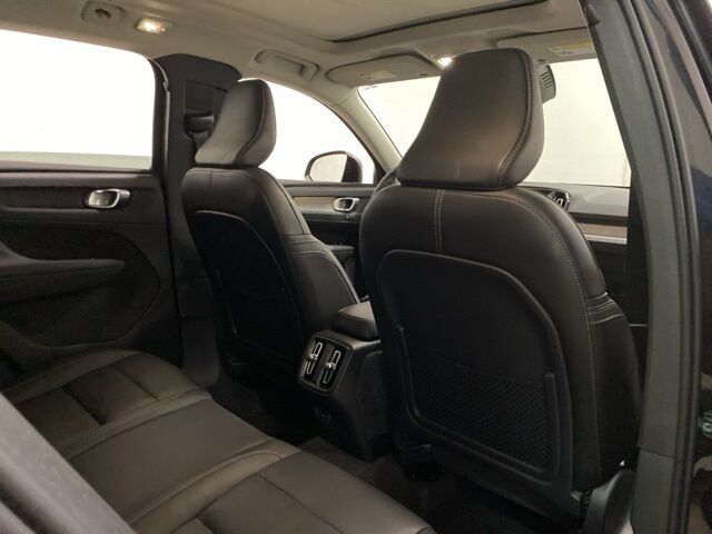 2025 Volvo XC40 B5 Plus Dark Theme Dallas TX