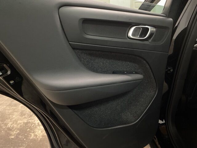 2025 Volvo XC40 B5 Plus Dark Theme Dallas TX