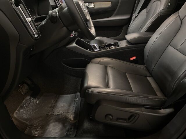 2025 Volvo XC40 B5 Plus Dark Theme Dallas TX