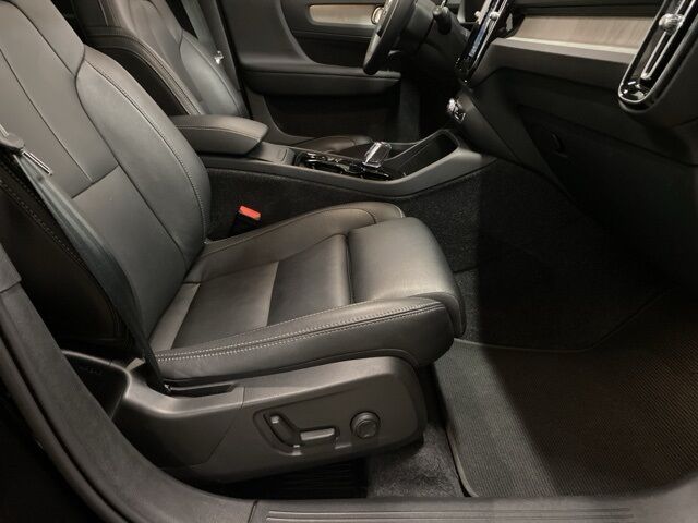 2025 Volvo XC40 B5 Plus Dark Theme Dallas TX