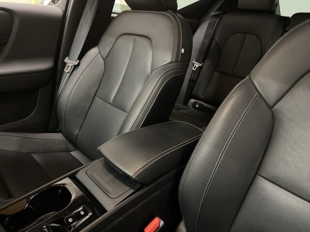 2025 Volvo XC40 B5 Plus Dark Theme Dallas TX