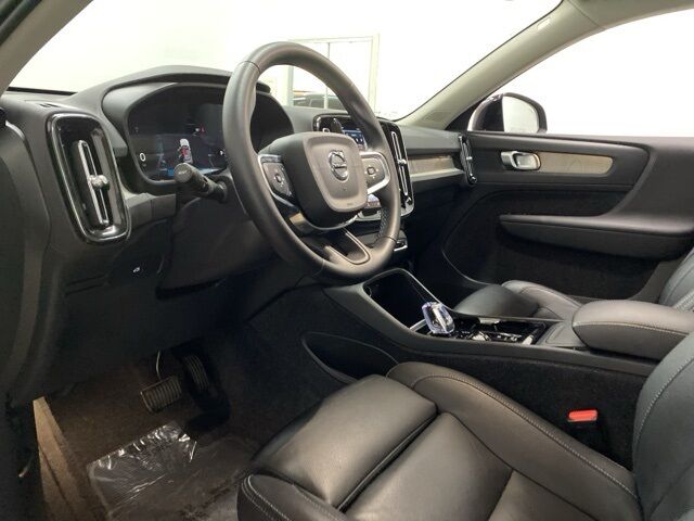 2025 Volvo XC40 B5 Plus Dark Theme Dallas TX